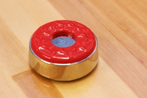Stor shuffleboard puck stein large farge rød